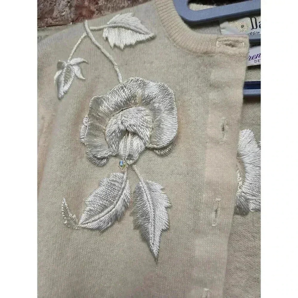 Vintage Dalton 100% Virgin Cashmere Embellished Ivory Cardigan - Picture 2 of 6